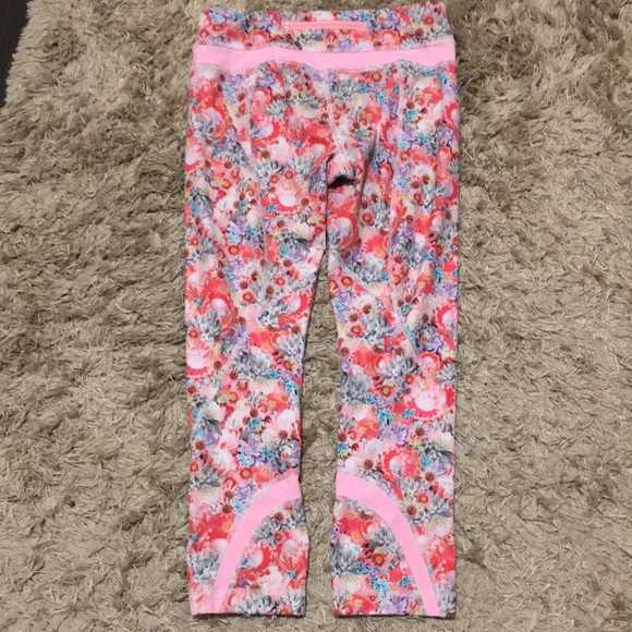 lululemon athletica Pants - Lululemon Run Inspired Crop ll
